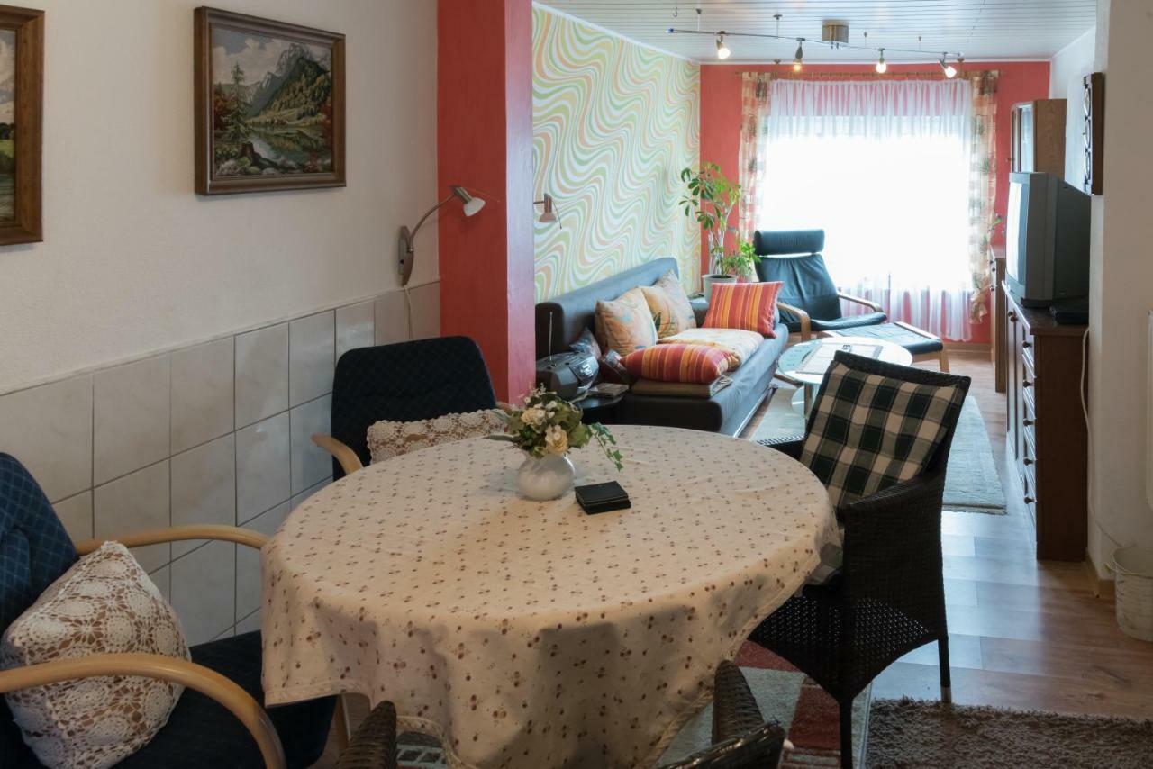 Ferienwohnung Buettner Solms-Oberbiel ภายนอก รูปภาพ