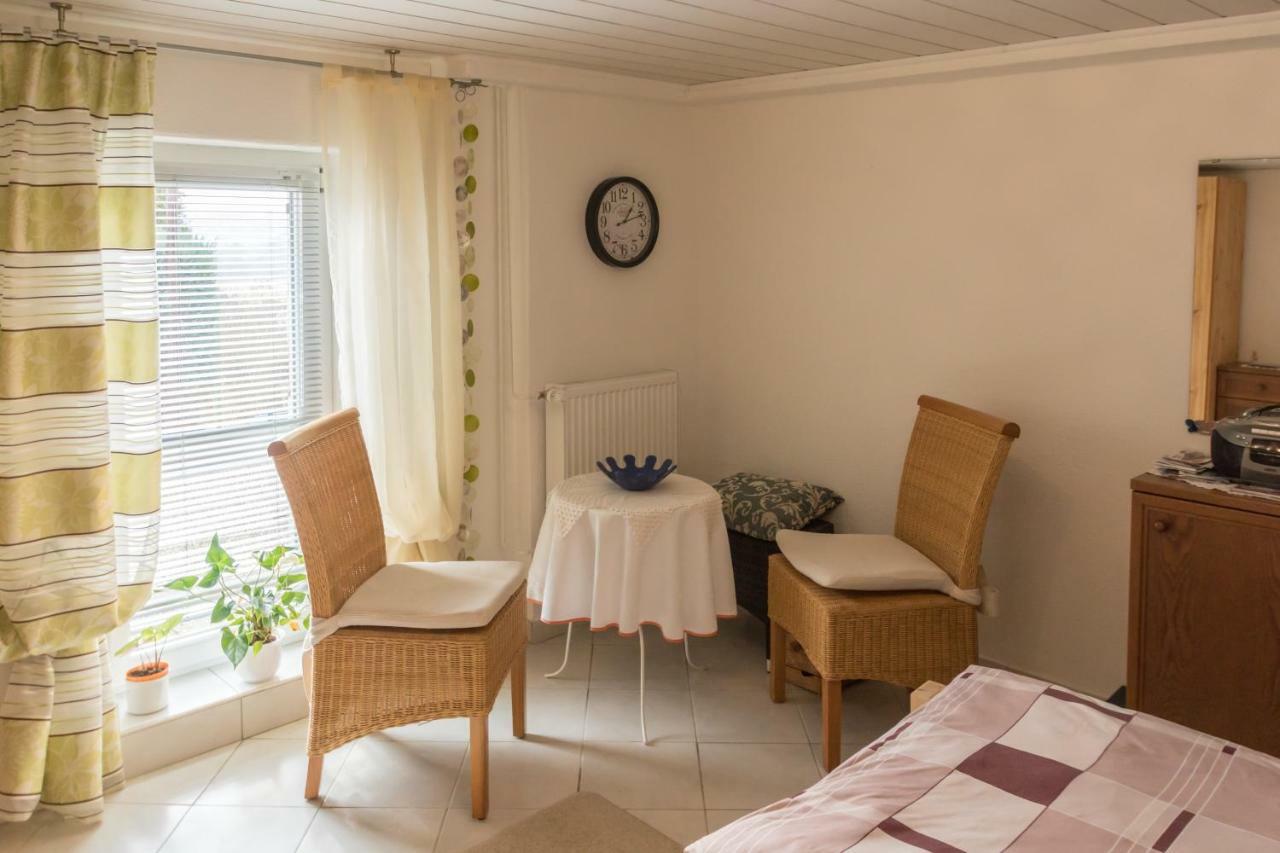 Ferienwohnung Buettner Solms-Oberbiel ภายนอก รูปภาพ